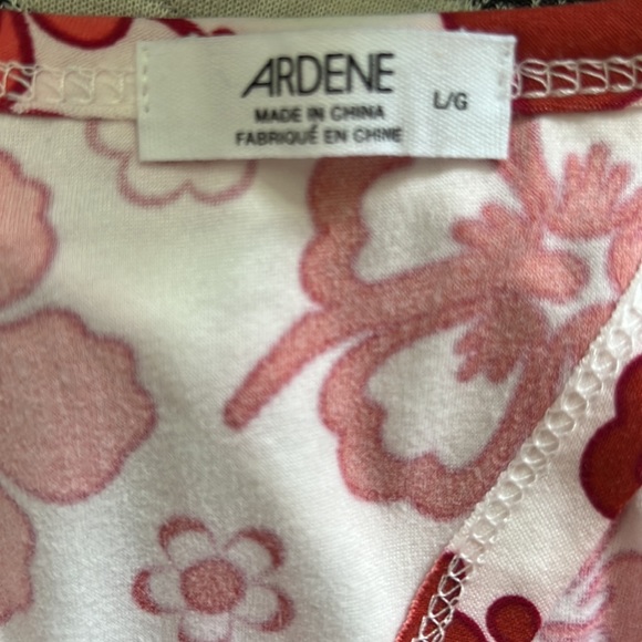 Cute backless summer shirt from Ardene (size large) - Picture 3 of 3